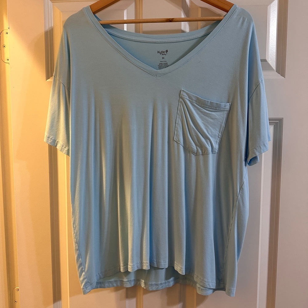 Kyte BABY Sky Blue (Powder) V-Neck Tee